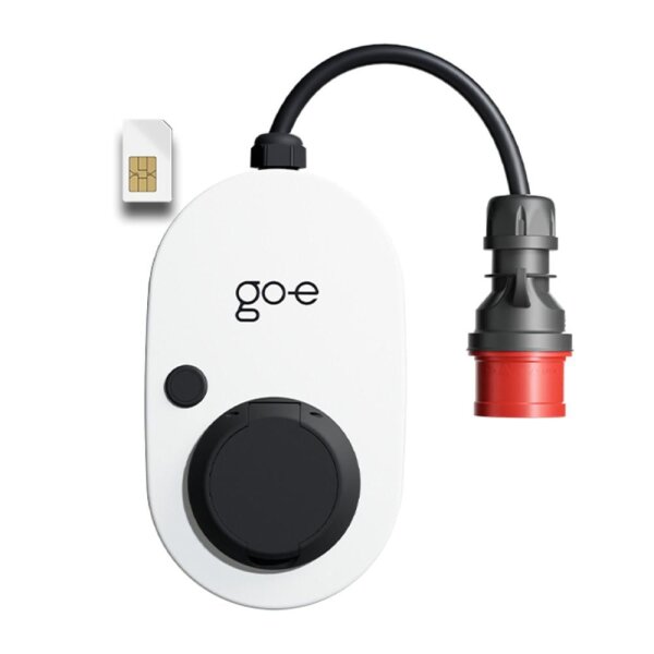 weiße Gemini Flex 2.0 Wallbox mit CEE Stecker rot und eSim